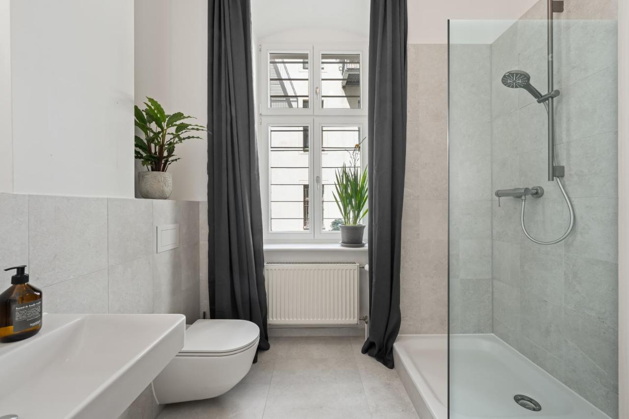 The Strassburger, Stylish 3 Bedroom Apartment In Downtown Berlin Eksteriør billede